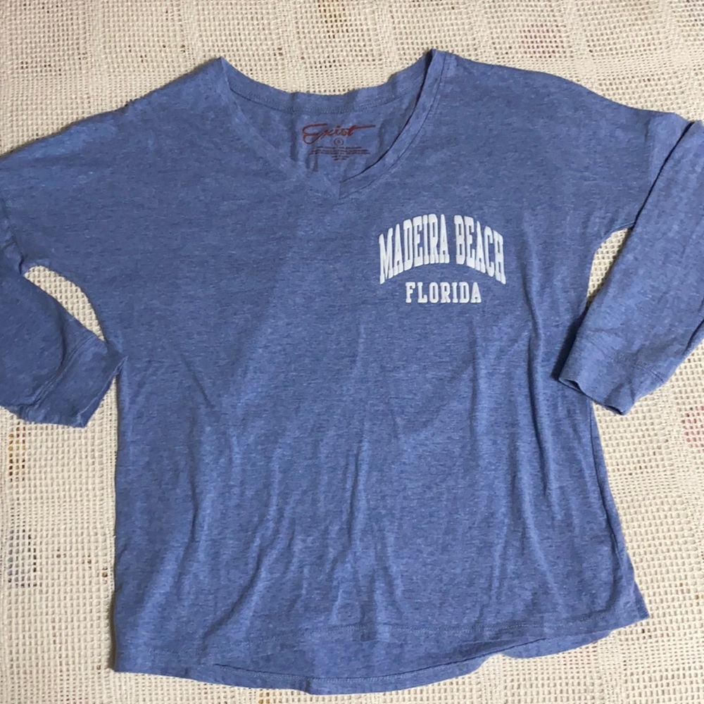 Long sleeve t shirt